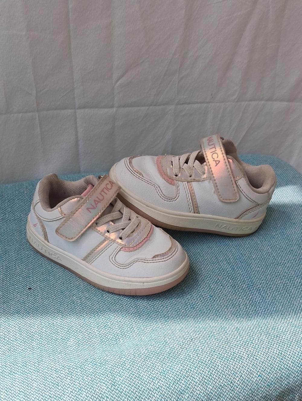 Nautica Kids White and Pink Hook-and-Loop Sneakers